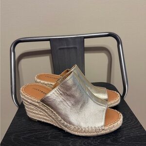 Lucky Brand Women's Metallic Wedge Mules Sz 7